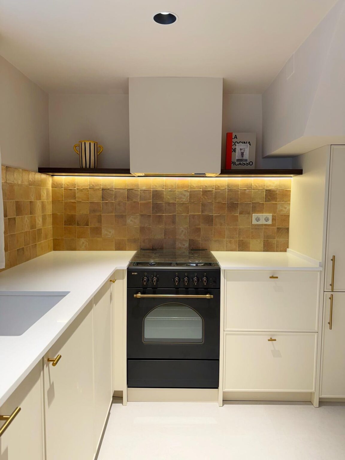 PHOTO-2025-11-10-10-09-29