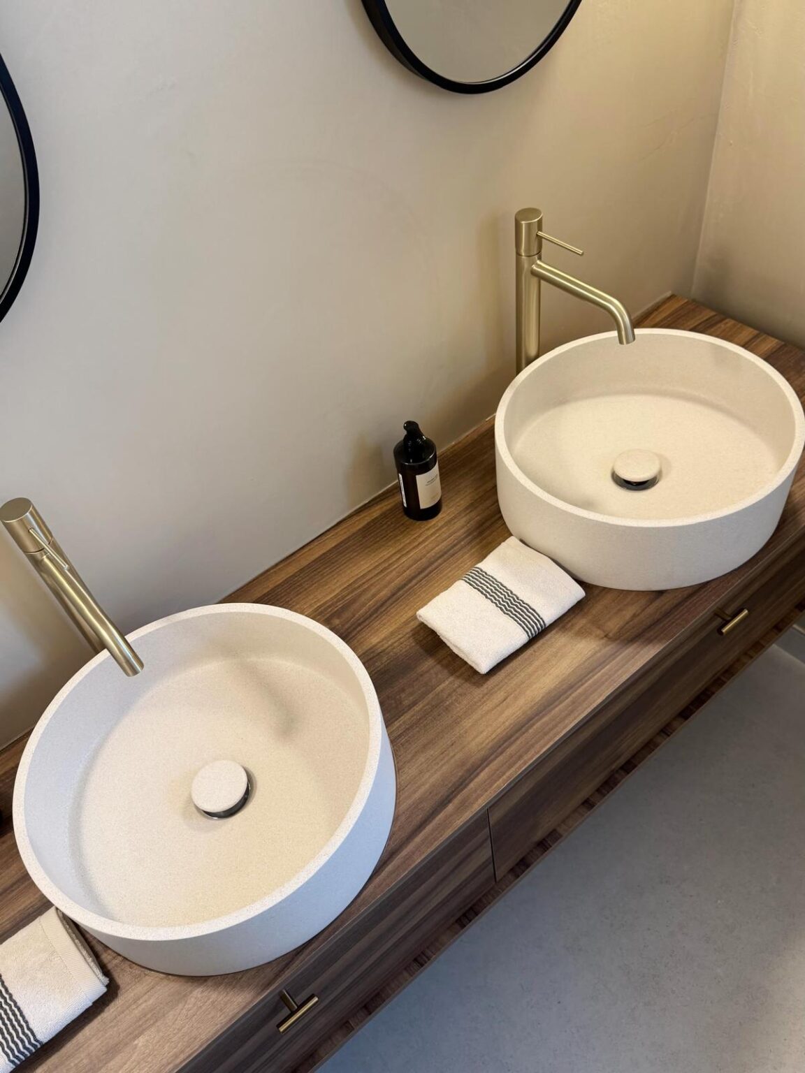 PHOTO-2025-11-10-10-09-31_2